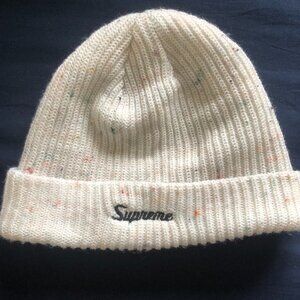 Supreme Loose Gauge Beanie Natural (FW 22) Pre-Owned Good Condition